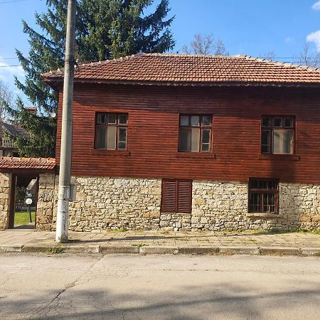 Holiday Home Maarata Krushuna Dış mekan fotoğraf